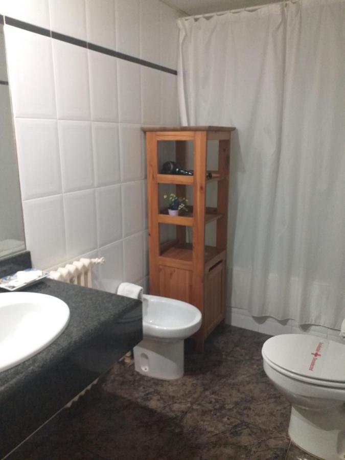 Hotel Giral Бьескас Экстерьер фото